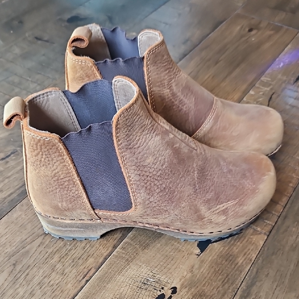 Sanita Brown Chelsea Boots